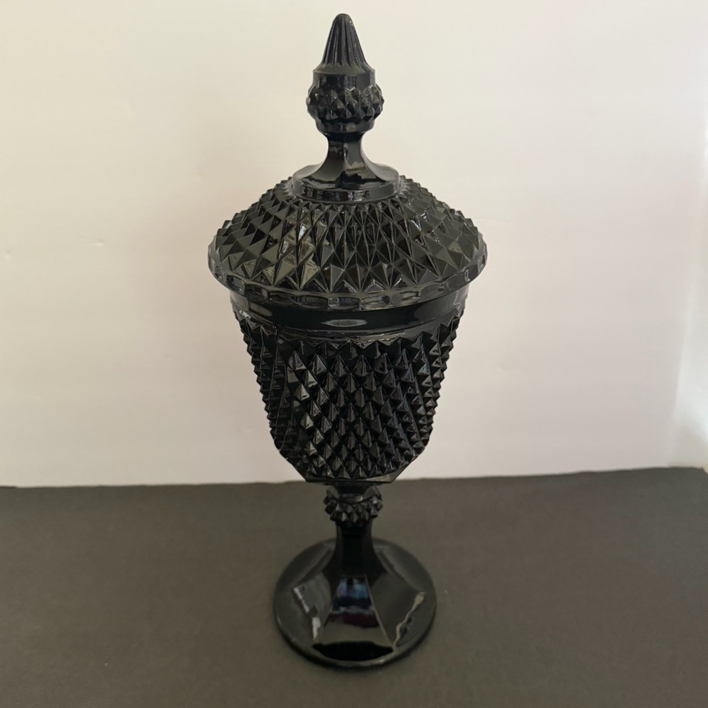 VTG Black Indiana Glass Diamond Point Covered Jar 15,5” - Picture 15 of 16